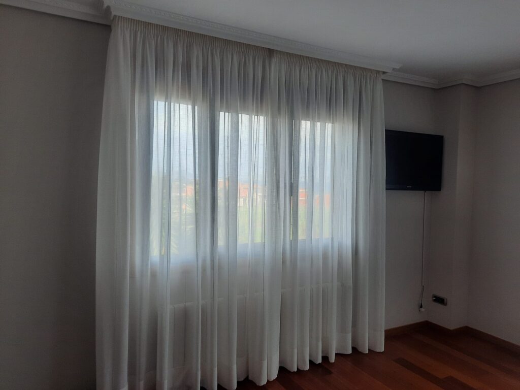 cortina tradicional dormitorio